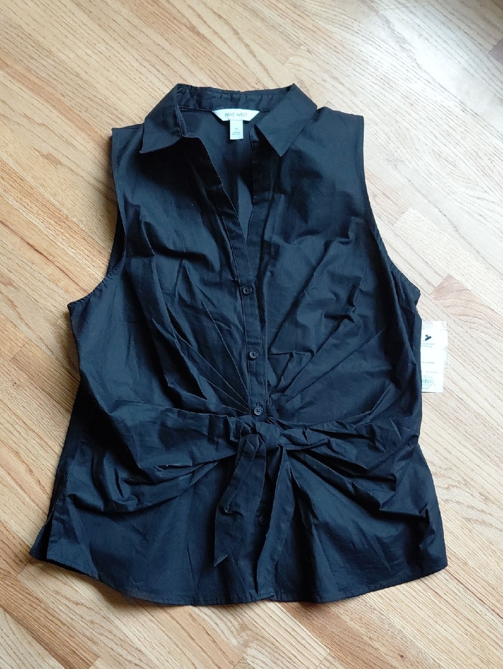 Nine West Black Sleeveless Button-Front Tie Waist Blouse